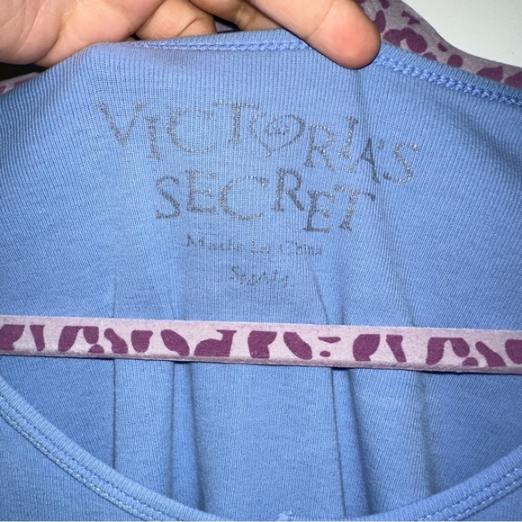 🌷5/$20 Victoria Secret Women’s Top - Picture 2 of 5